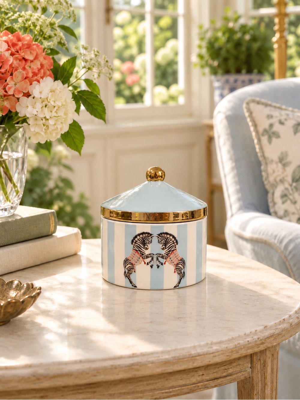 Yvonne Ellen London Party Animal 3-Wick Ceramic Candle 12 oz with Gift Box NWT